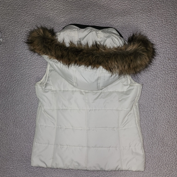 Cold Water Creek , White , Faux Fur , Vest Jacket - Picture 8 of 16